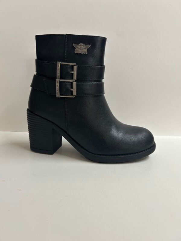 Botas